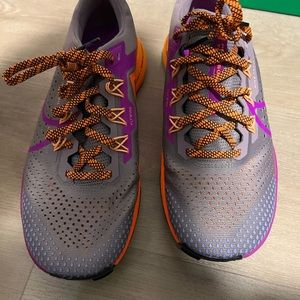 Nike trail women’s sneaker brand new